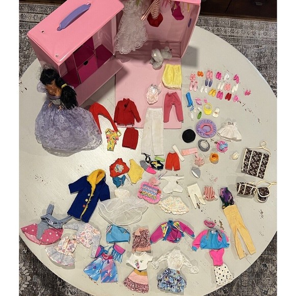Vintage 80s Barbie Doll Lot Clothing Acessories Closet Case 1989 Trunk Brunette - Picture 13 of 16